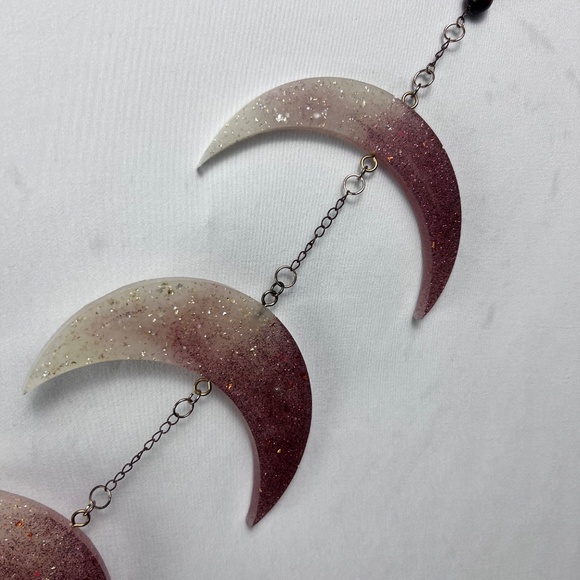 Resin moon phase wall hanging - Picture 10 of 13